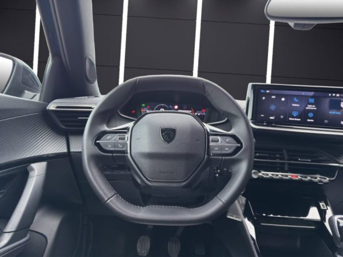Peugeot 2008 PureTech 100 S&S Allure (10)