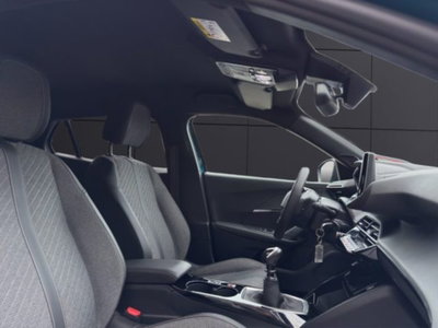 Peugeot 2008 PureTech 100 S&S Allure (17)