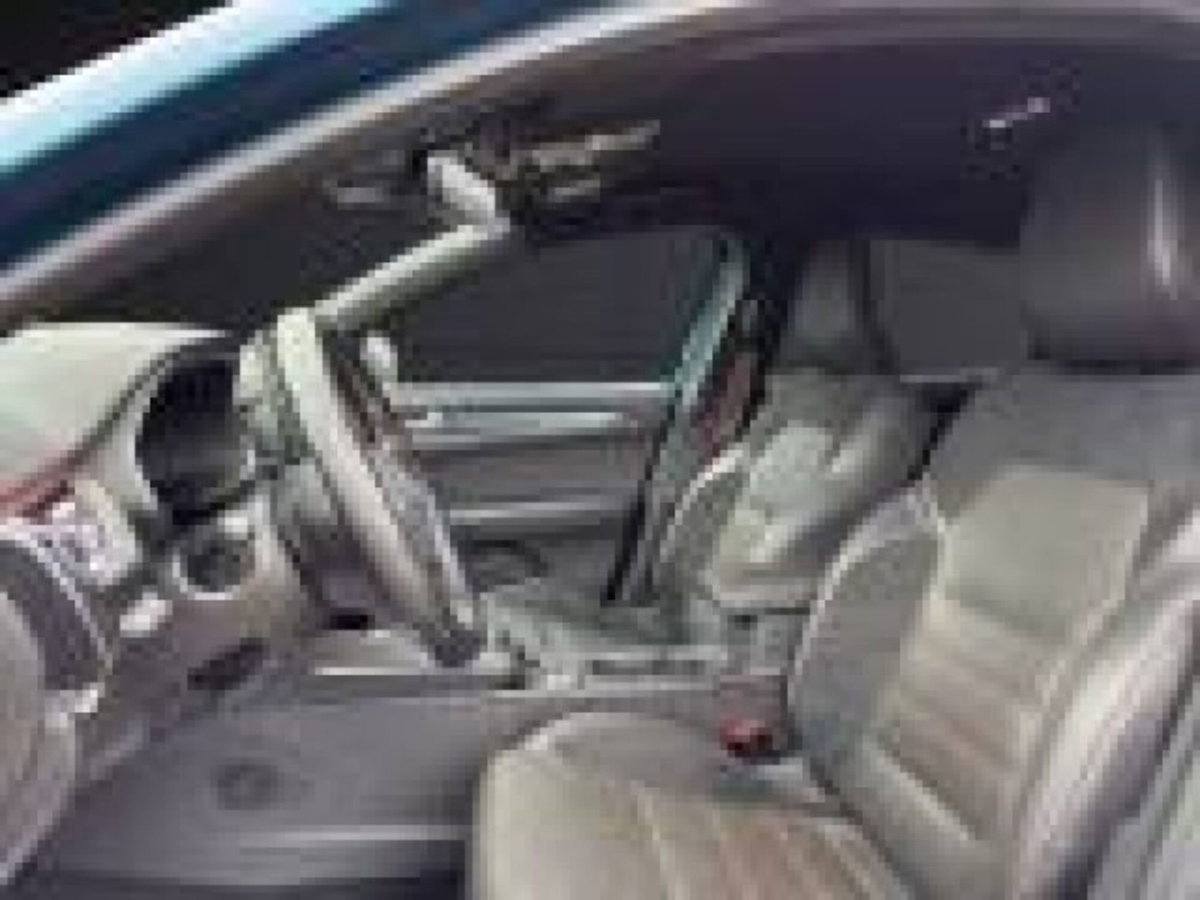 Renault Arkana Hybrid E-Tech 145 CV Techno (9)