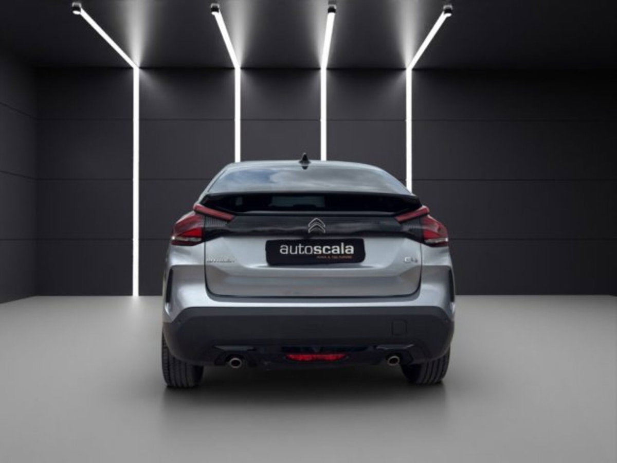 Citroen C4 PureTech 130 S&S EAT8 Shine (4)