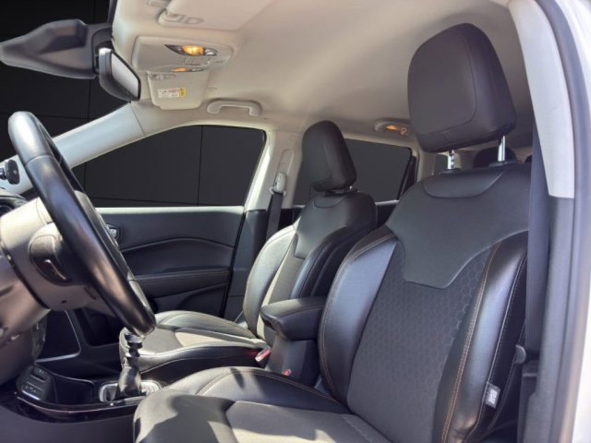 Jeep Compass 1.6 Multijet II 2WD Limited (9)