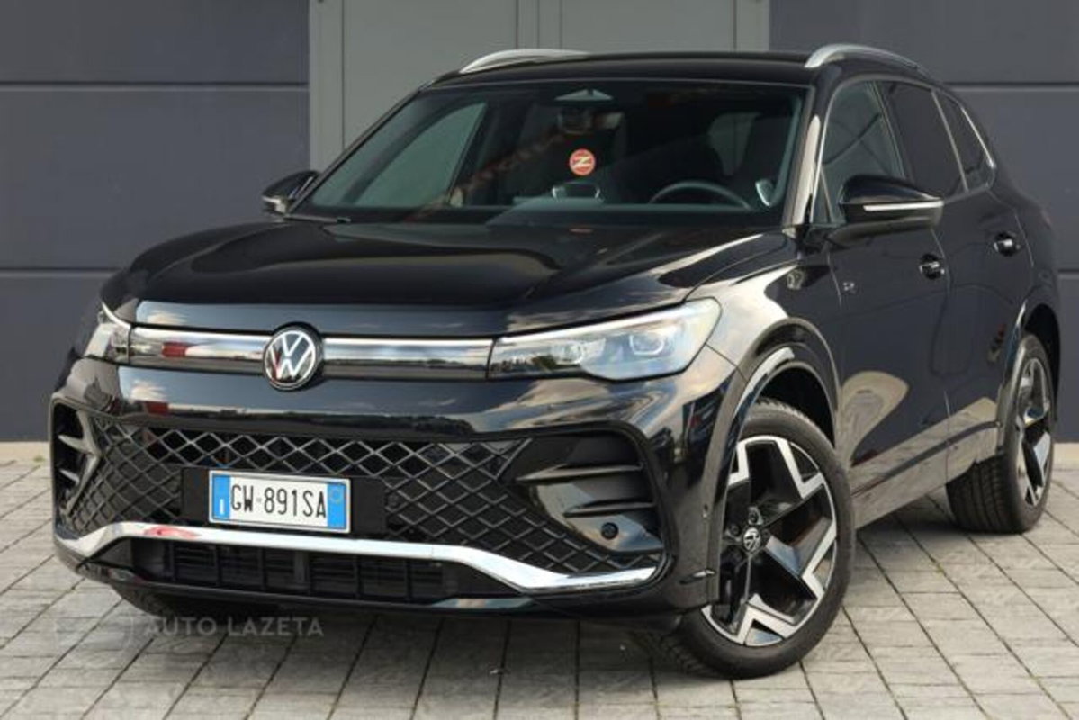 Volkswagen Tiguan 2.0 tdi R-Line 150cv dsg (2)
