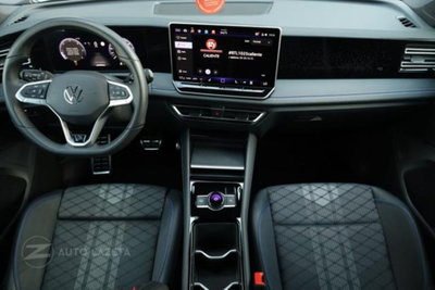 Volkswagen Tiguan Allspace 2.0 tdi R-Line 150cv dsg (5)