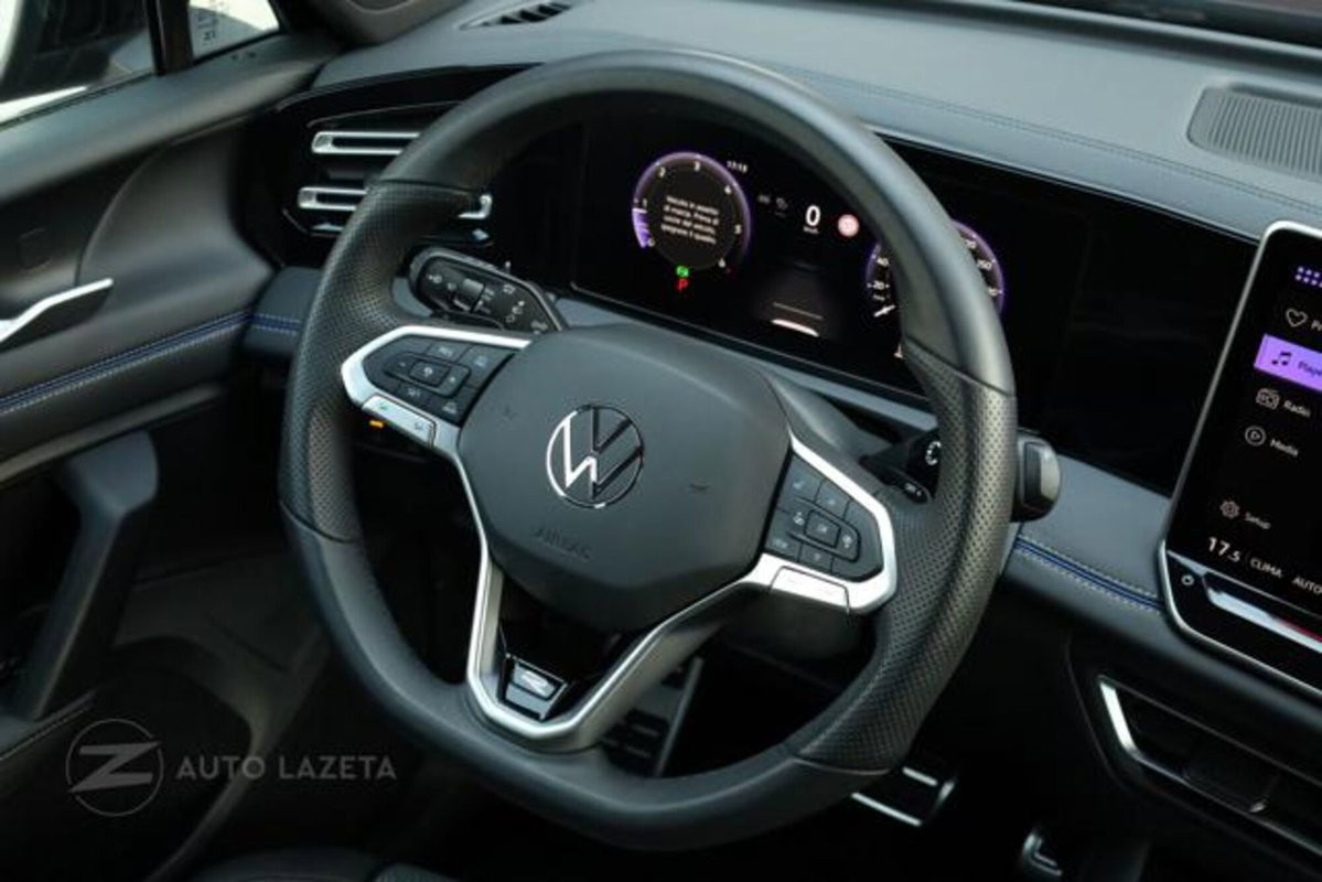 Volkswagen Tiguan 2.0 tdi R-Line 150cv dsg (9)