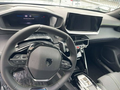 Peugeot 2008 1.2 hybrid GT Exclusive 145cv e-dcs6 (7)
