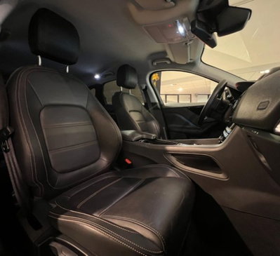 Jaguar F-Pace 2.0 D 180 CV AWD Prestige (15)