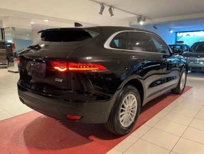 Jaguar F-Pace 2.0 D 180 CV AWD Prestige (7)