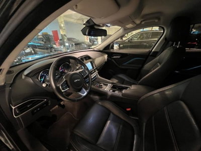 Jaguar F-Pace 2.0 D 180 CV AWD Prestige (8)