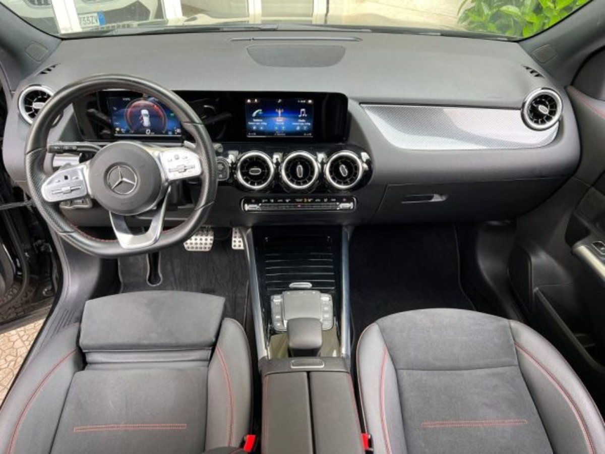 Mercedes-Benz GLA SUV 200 d Automatic Premium (16)
