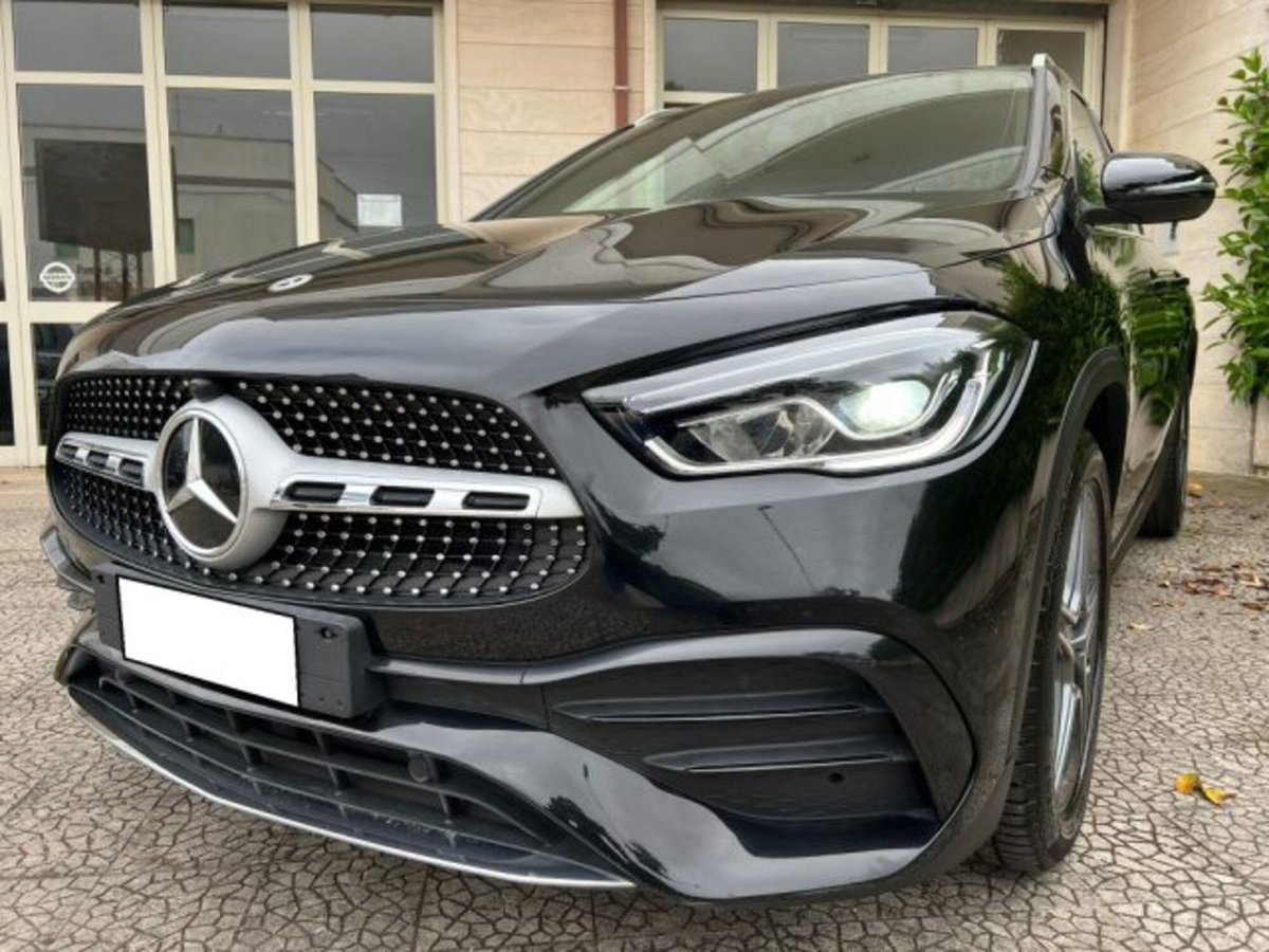 Mercedes-Benz GLA SUV 200 d Automatic Premium (2)