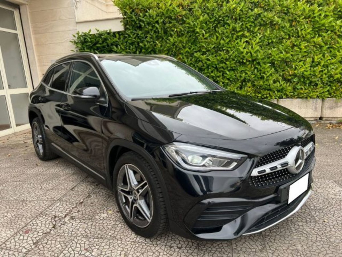 Mercedes-Benz GLA SUV 200 d Automatic Premium (3)