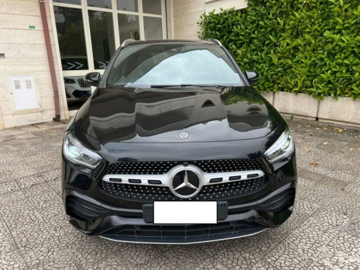 Mercedes-Benz GLA SUV 200 d Automatic Premium (4)