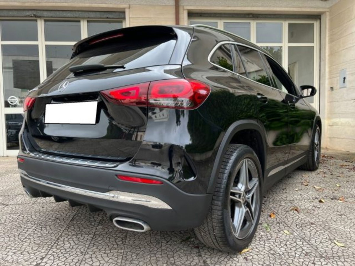 Mercedes-Benz GLA SUV 200 d Automatic Premium (8)