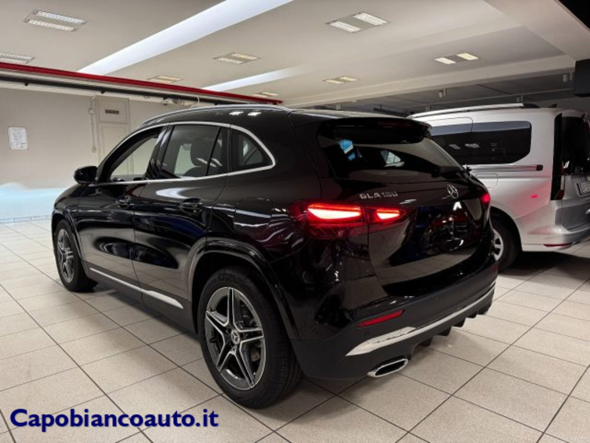 Mercedes-Benz GLA SUV 180 AMG Line Premium auto (4)