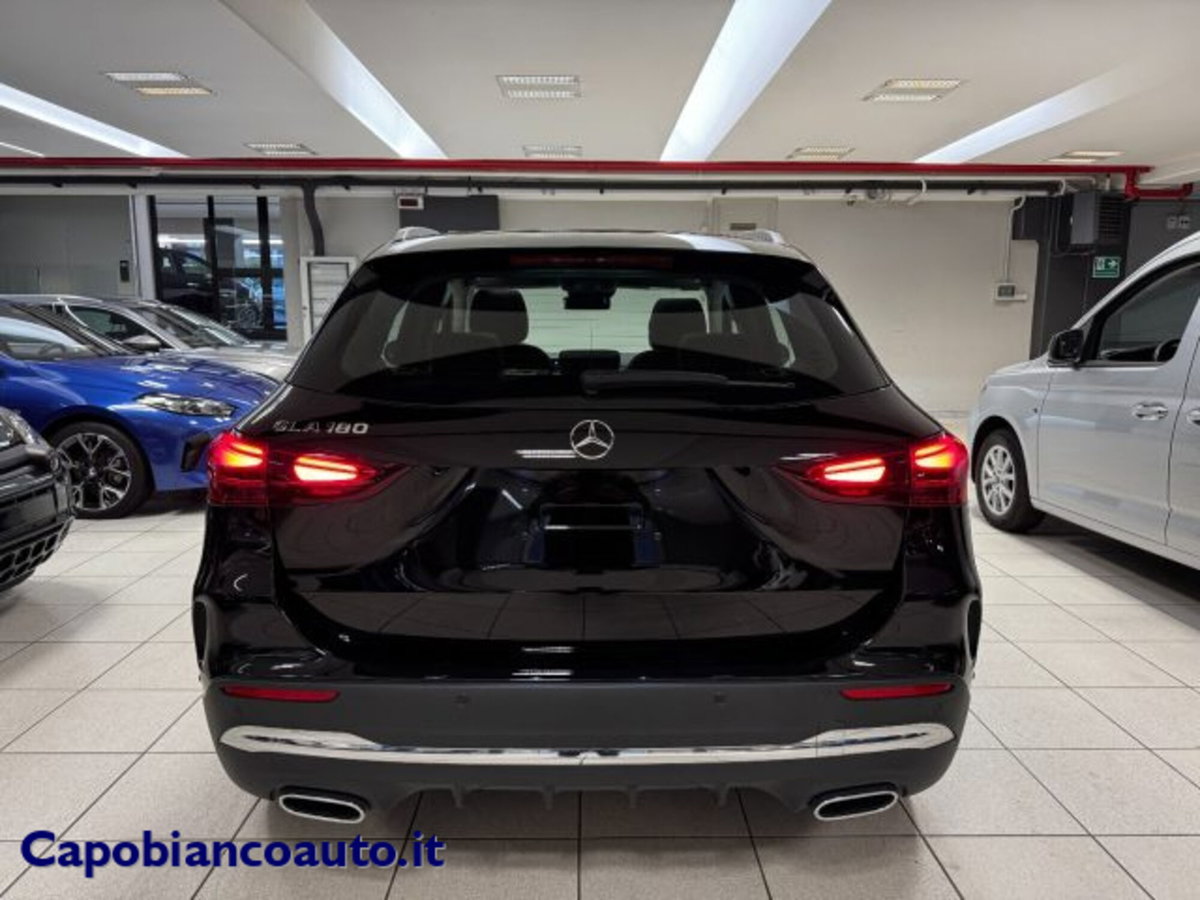 Mercedes-Benz GLA SUV 180 AMG Line Premium auto (5)