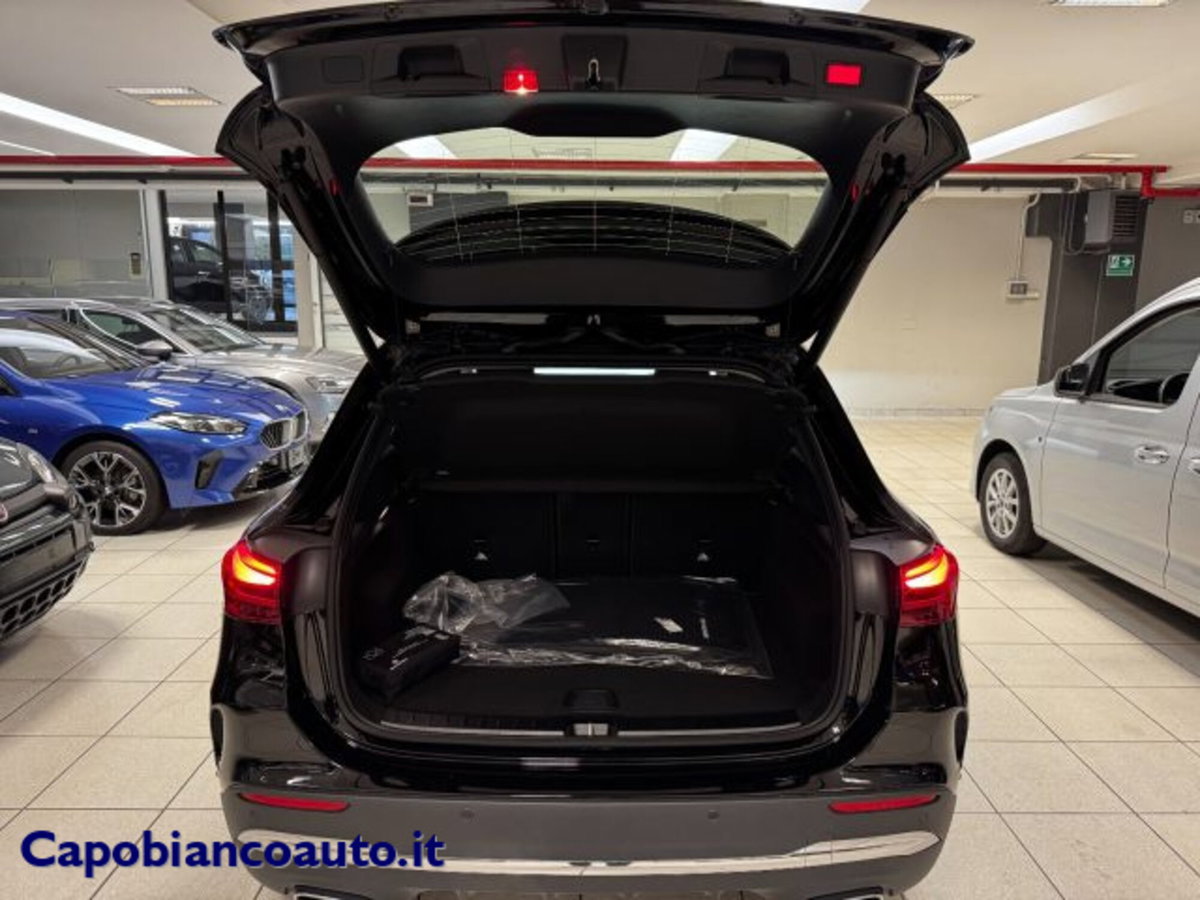 Mercedes-Benz GLA SUV 180 AMG Line Premium auto (6)