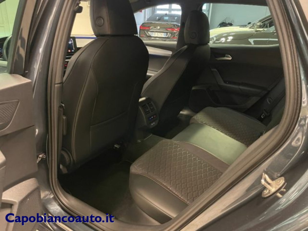 SEAT Leon 2.0 tdi FR 150cv dsg (17)