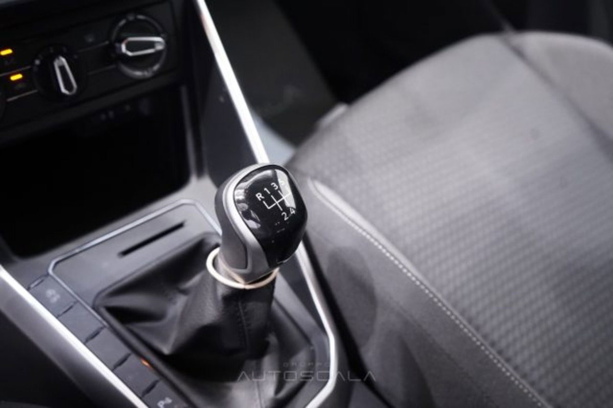 Volkswagen Polo 1.0 tsi Edition 95cv (17)