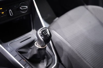 Volkswagen Polo 1.0 tsi Edition 95cv (17)