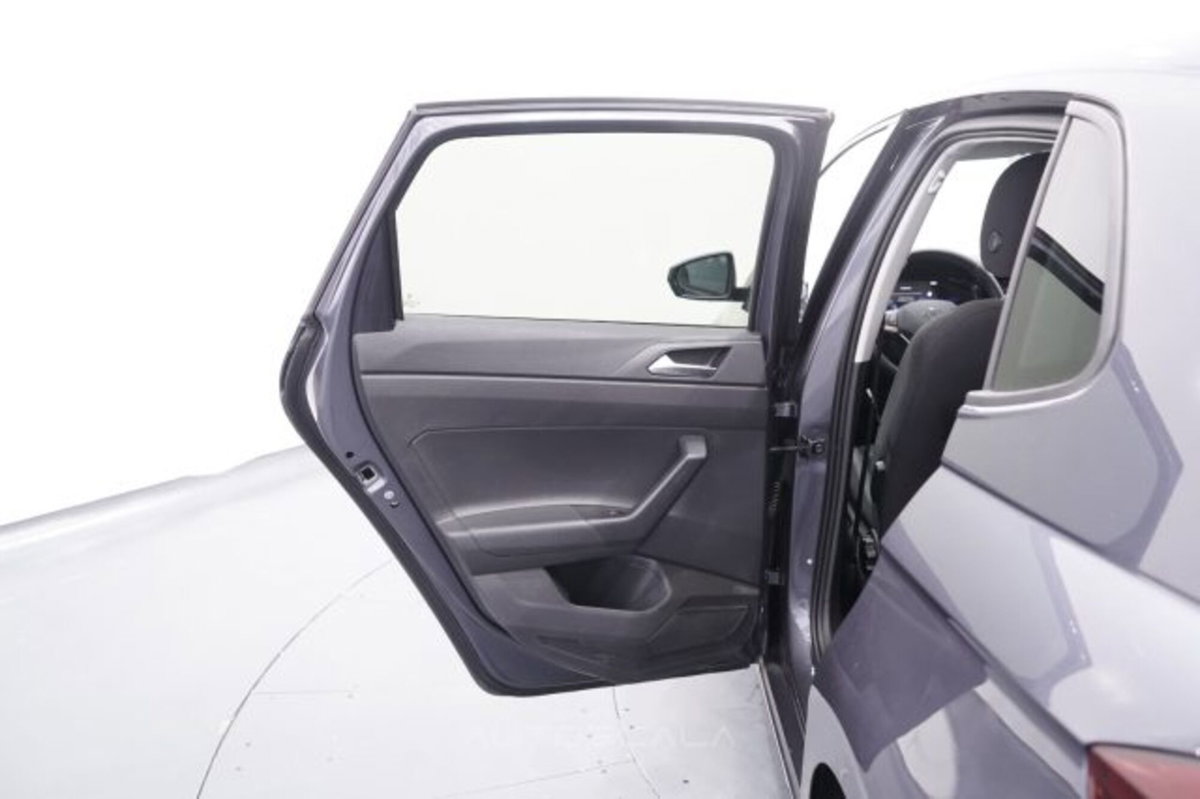 Volkswagen Polo 1.0 tsi Edition 95cv (20)