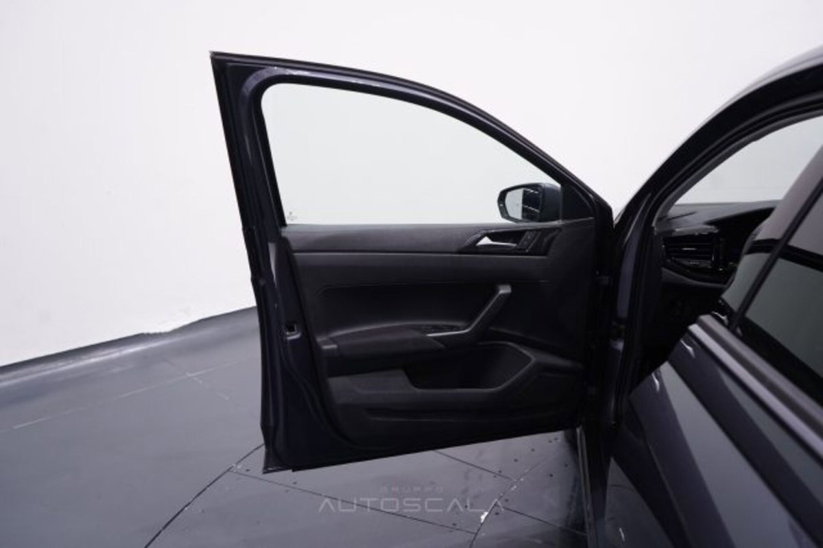 Volkswagen Polo 1.0 tsi Edition 95cv (9)