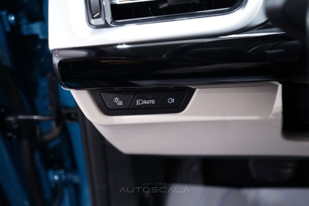 BMW X1 sDrive 18d xLine (13)