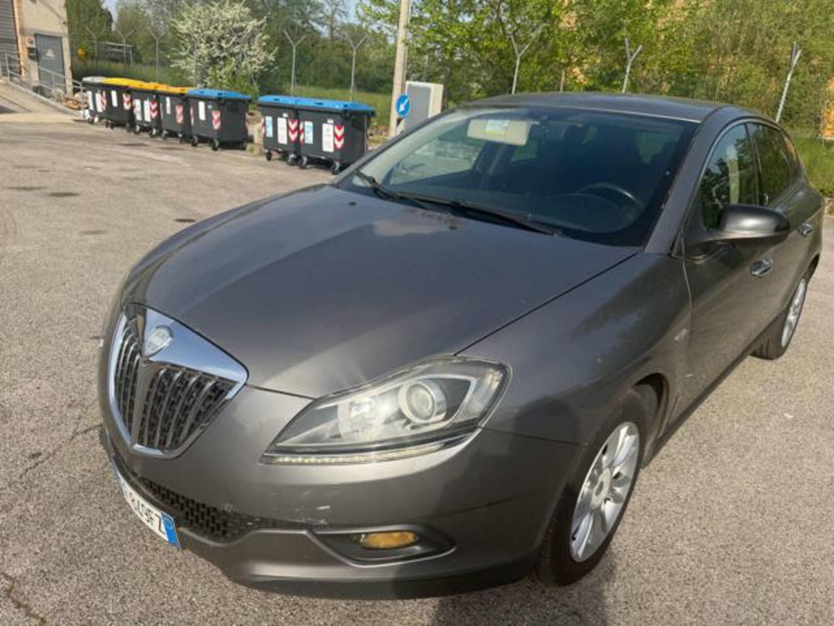 Lancia Delta 2.0 MJT DPF Executive (19)