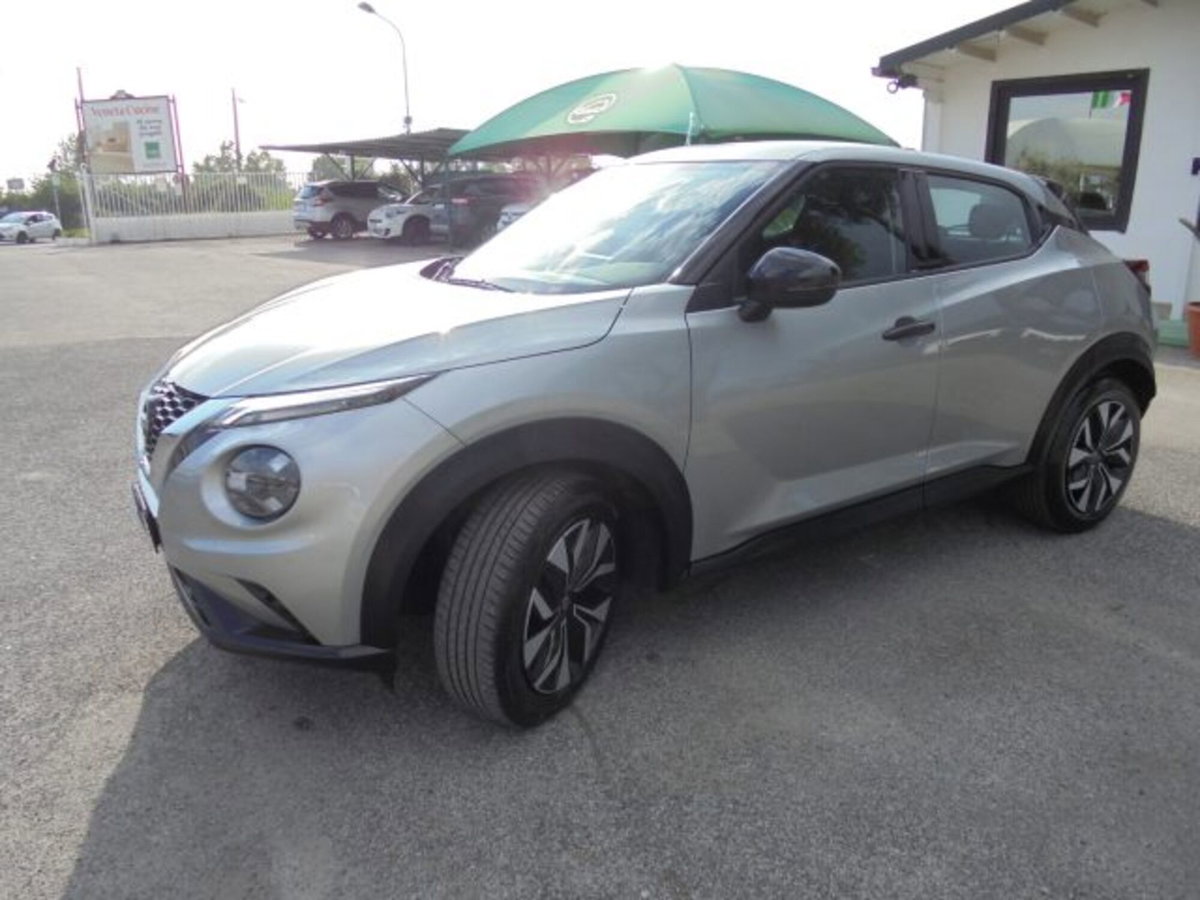 Nissan Juke 1.0 dig-t Acenta 114cv dct (10)