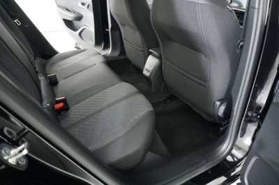 Peugeot 2008 1.2 puretech Allure s&s 100cv (11)