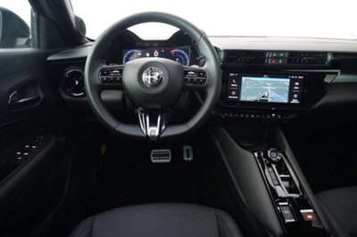 Alfa Romeo Junior 1.2 ibrida Sport Speciale 145cv edct6 (8)