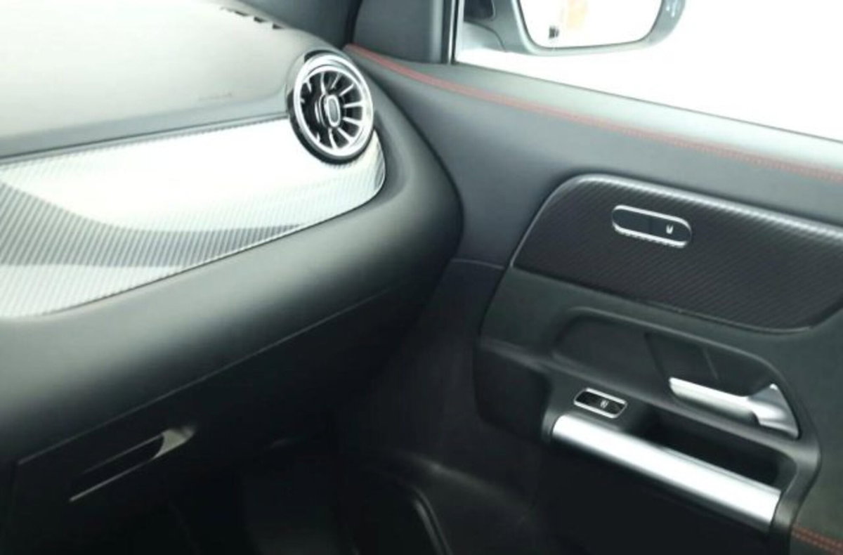 Mercedes-Benz GLA SUV 220 d Advanced 4matic auto (12)