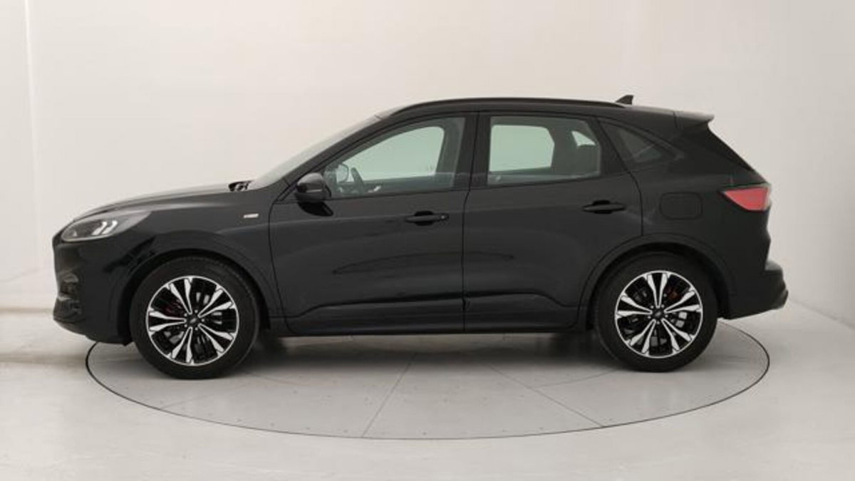 Ford Kuga 1.5 EcoBlue 120 CV 2WD ST-Line (2)