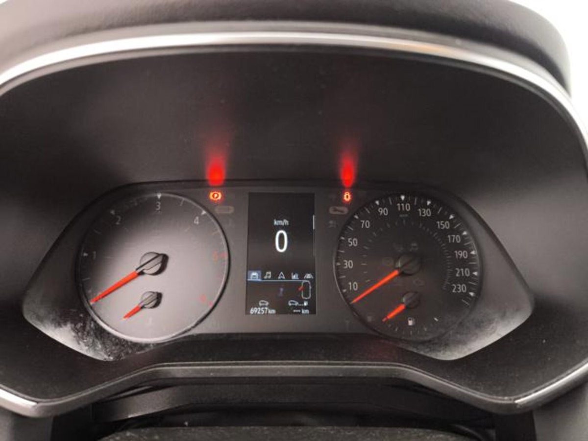 Renault Clio Blue dCi 85 CV 5 porte Business (13)