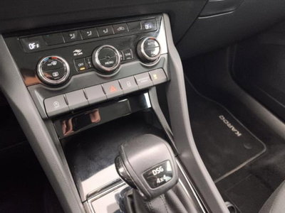 Skoda Karoq 2.0 tdi Executive 4x4 150cv dsg (18)