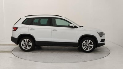 Skoda Karoq 2.0 tdi Executive 4x4 150cv dsg (6)