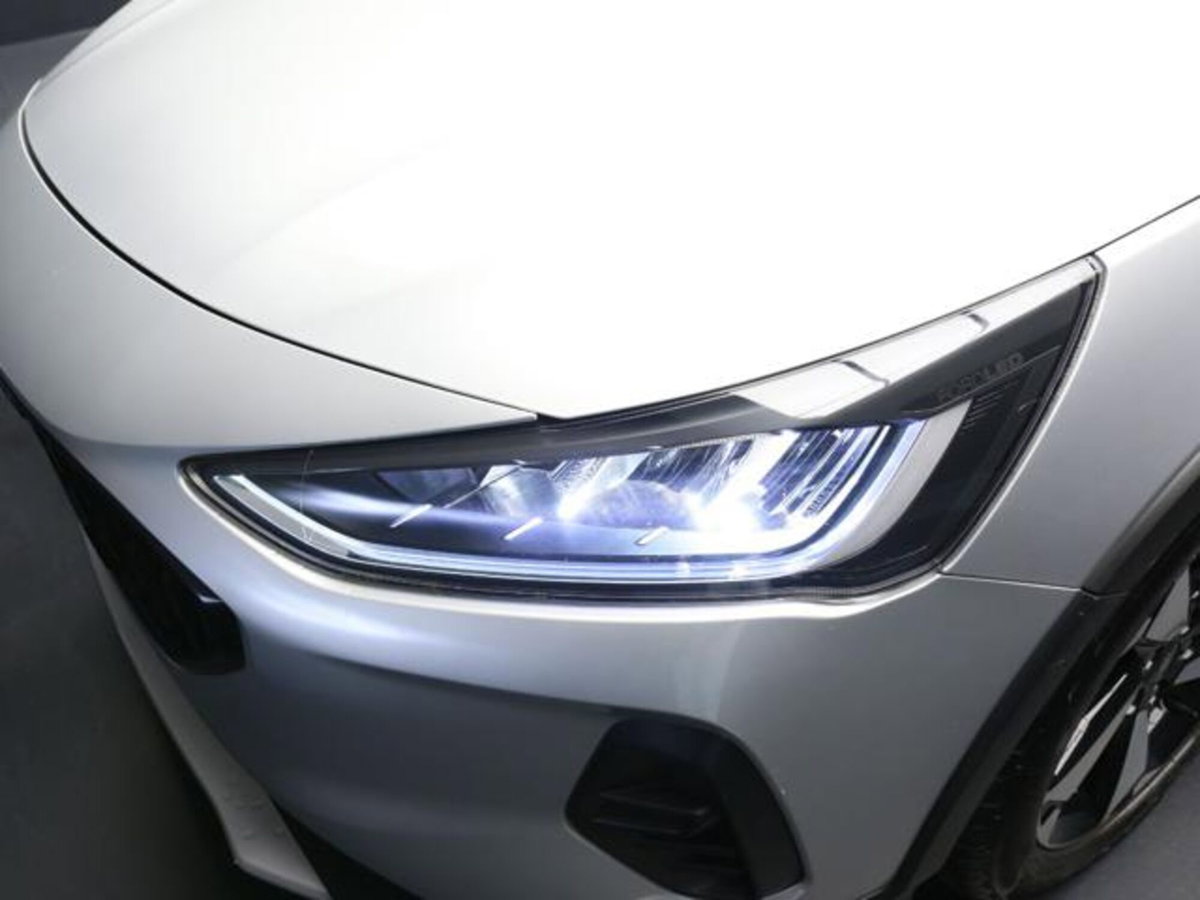 Ford Focus Station Wagon 1.0 EcoBoost Hybrid 125 CV SW Active (10)
