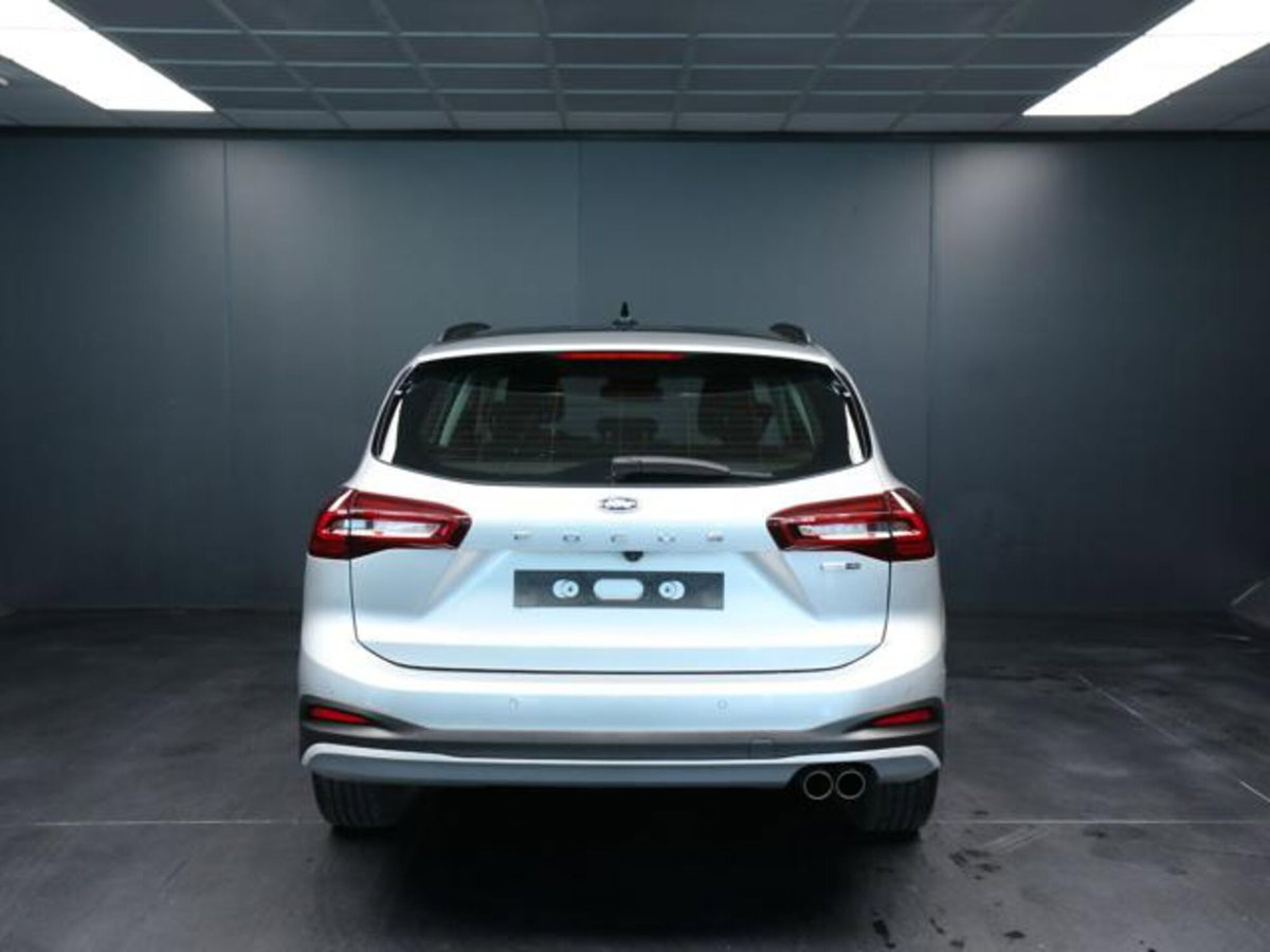 Ford Focus Station Wagon 1.0 EcoBoost Hybrid 125 CV SW Active (4)