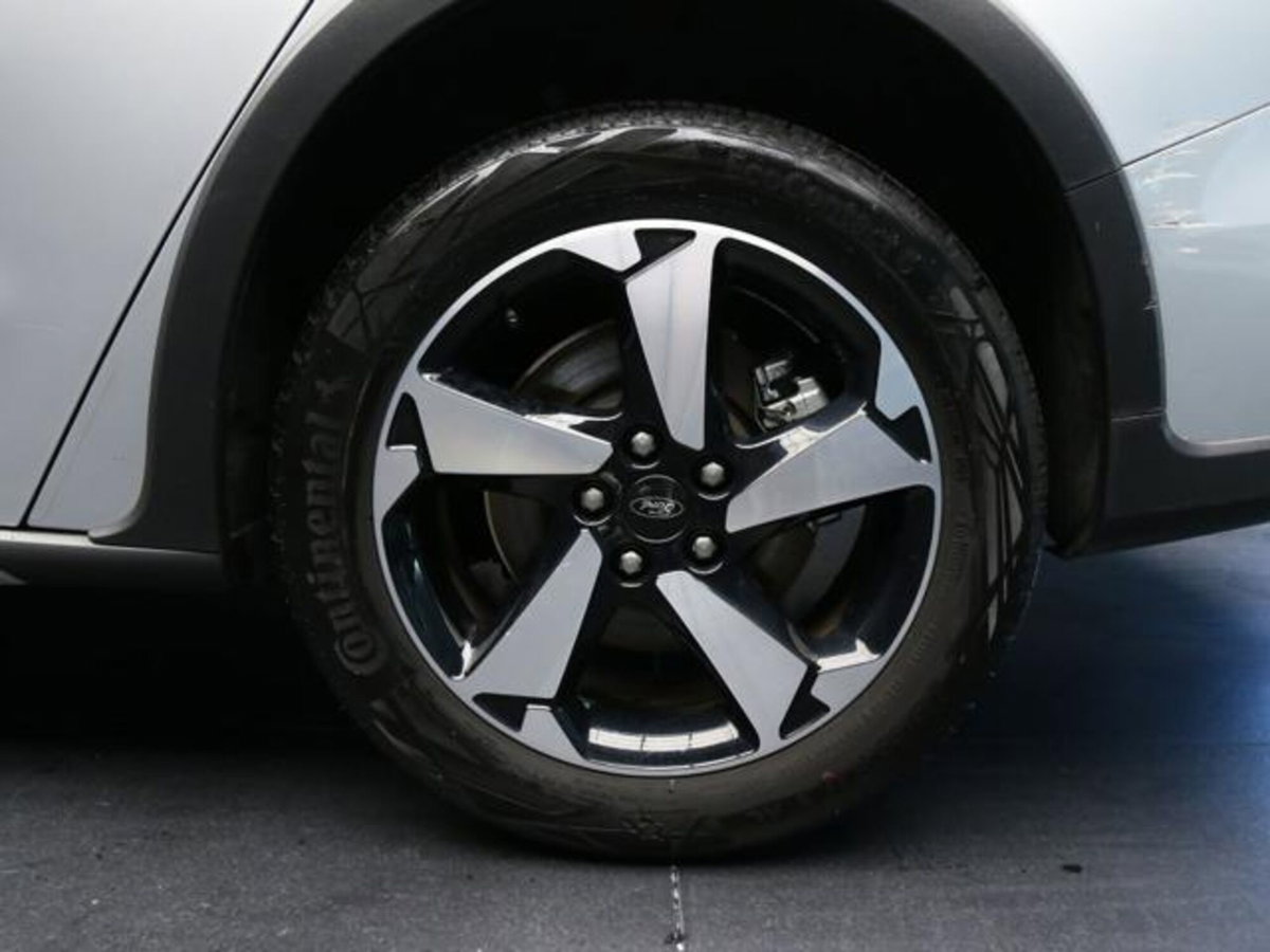 Ford Focus Station Wagon 1.0 EcoBoost Hybrid 125 CV SW Active (5)