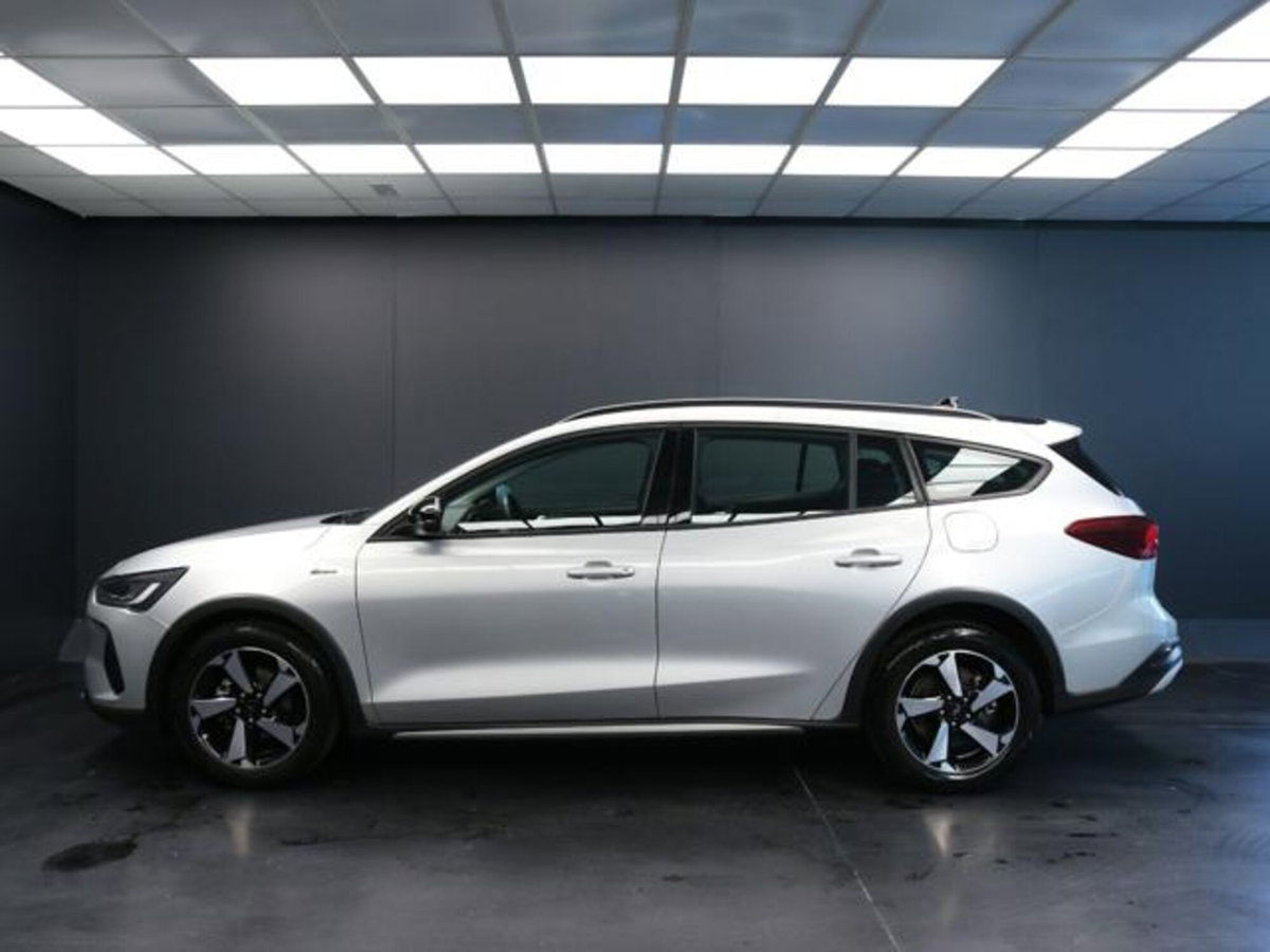 Ford Focus Station Wagon 1.0 EcoBoost Hybrid 125 CV SW Active (6)