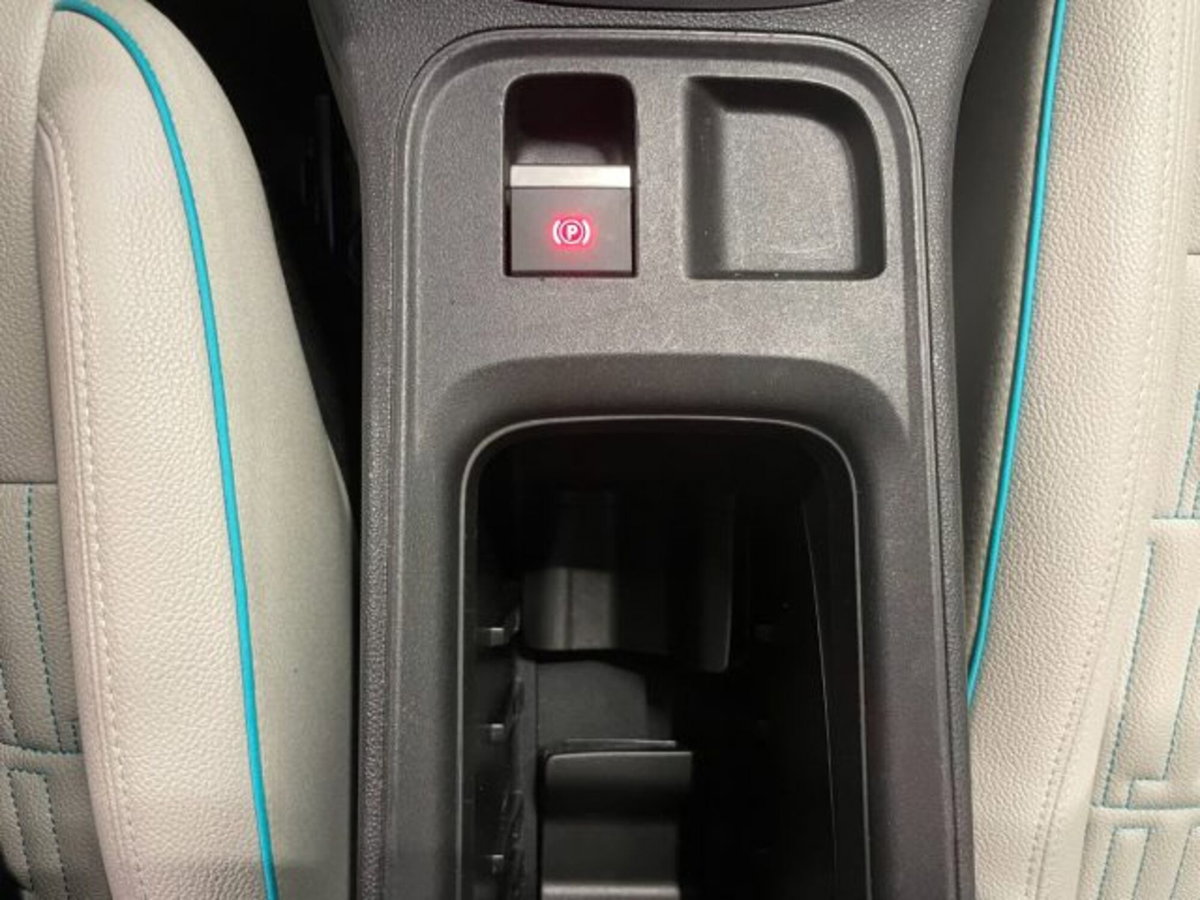 Fiat 600 1.2 hybrid La Prima 110cv auto (19)