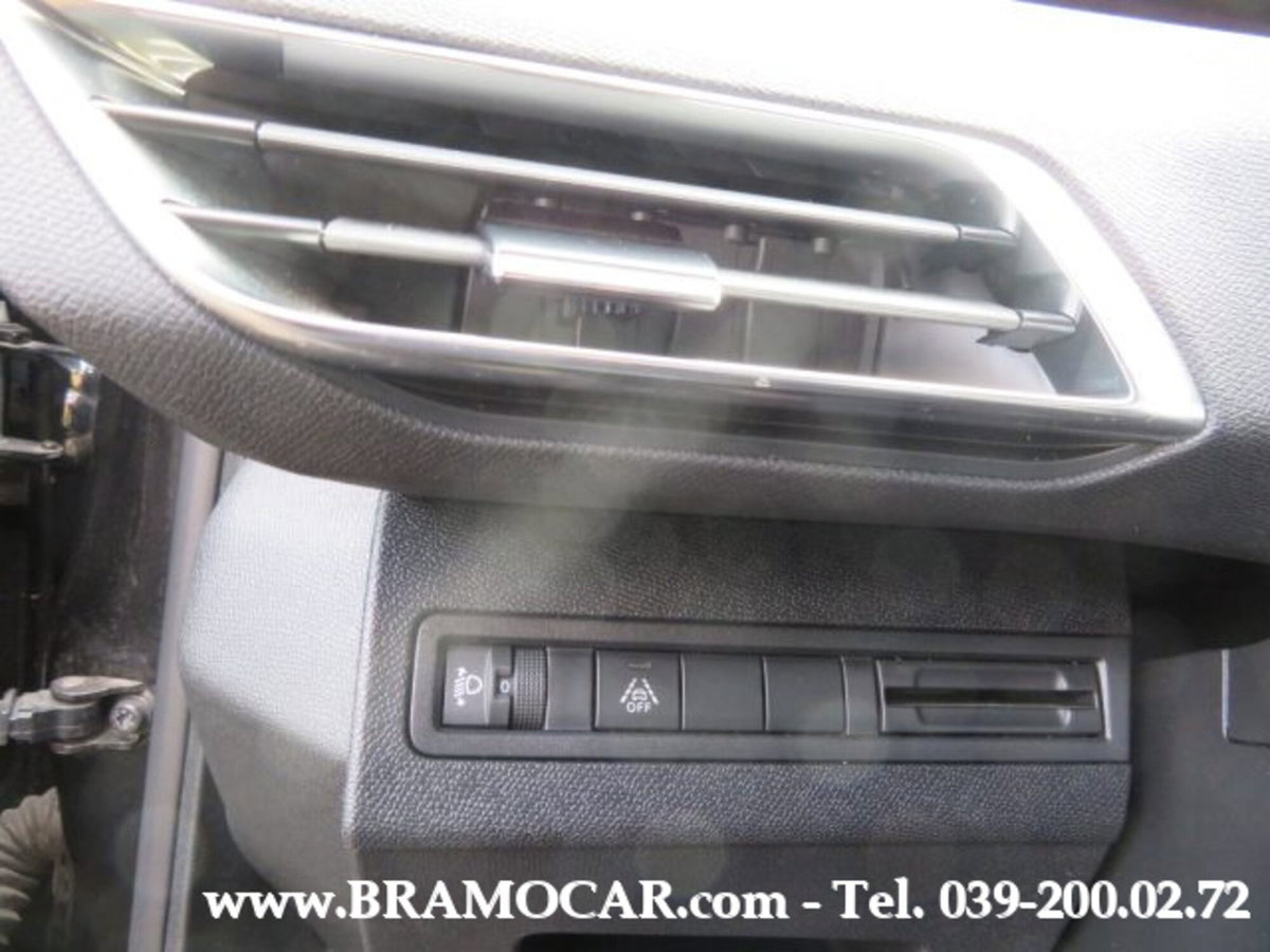 Peugeot 3008 BlueHDi 130 S&S EAT8 Allure Pack (14)