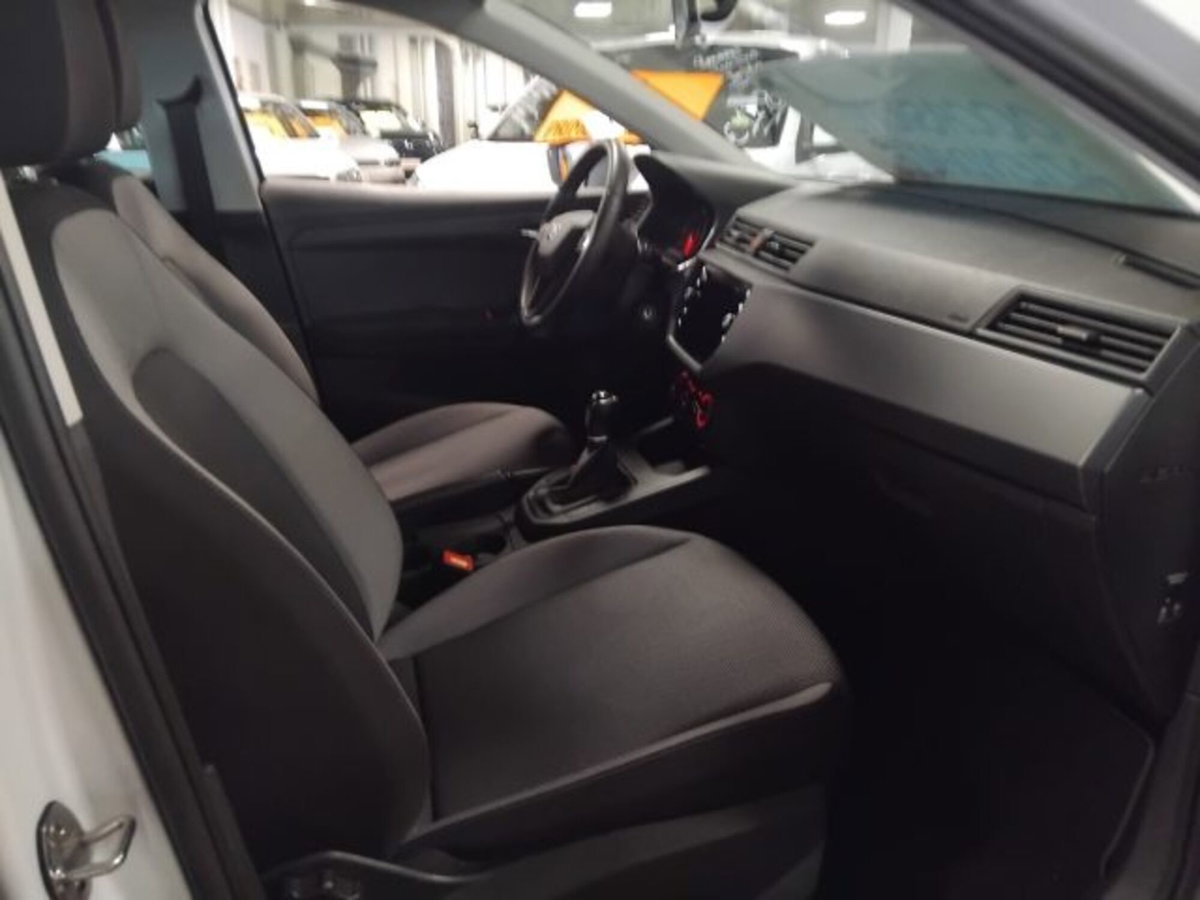 SEAT Ibiza 1.6 TDI 95 CV 5 porte Business (13)
