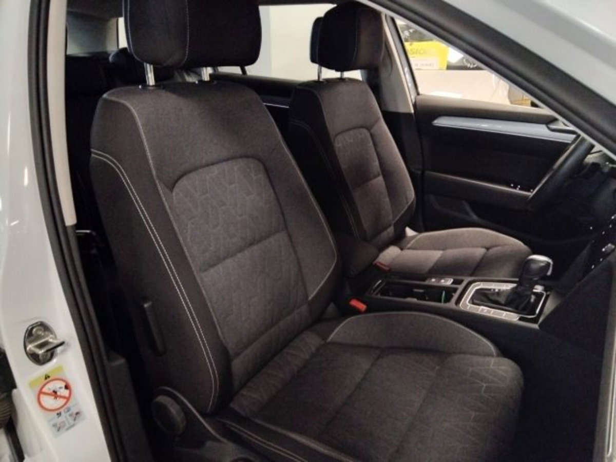 Volkswagen Passat Variant 2.0 TDI SCR EVO DSG Business (13)