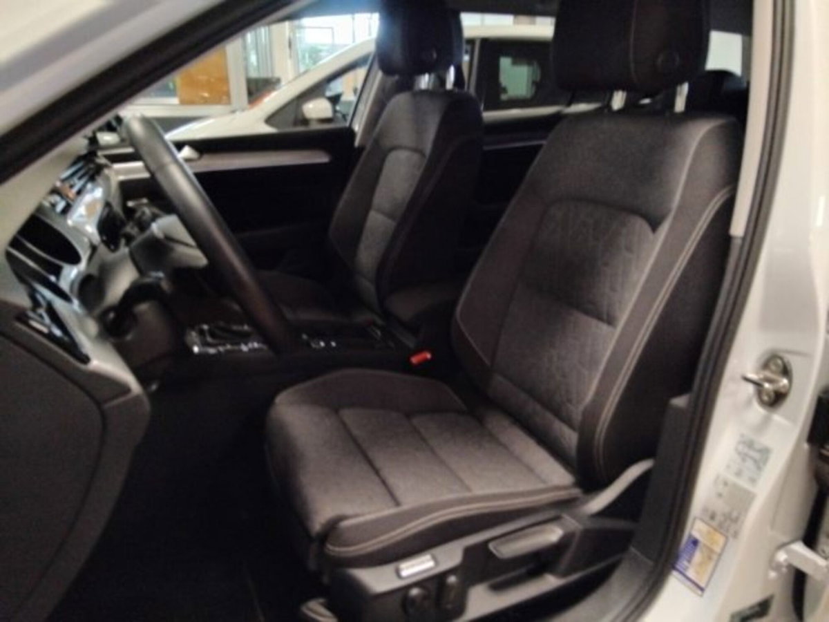 Volkswagen Passat Variant 2.0 TDI SCR EVO DSG Business (15)
