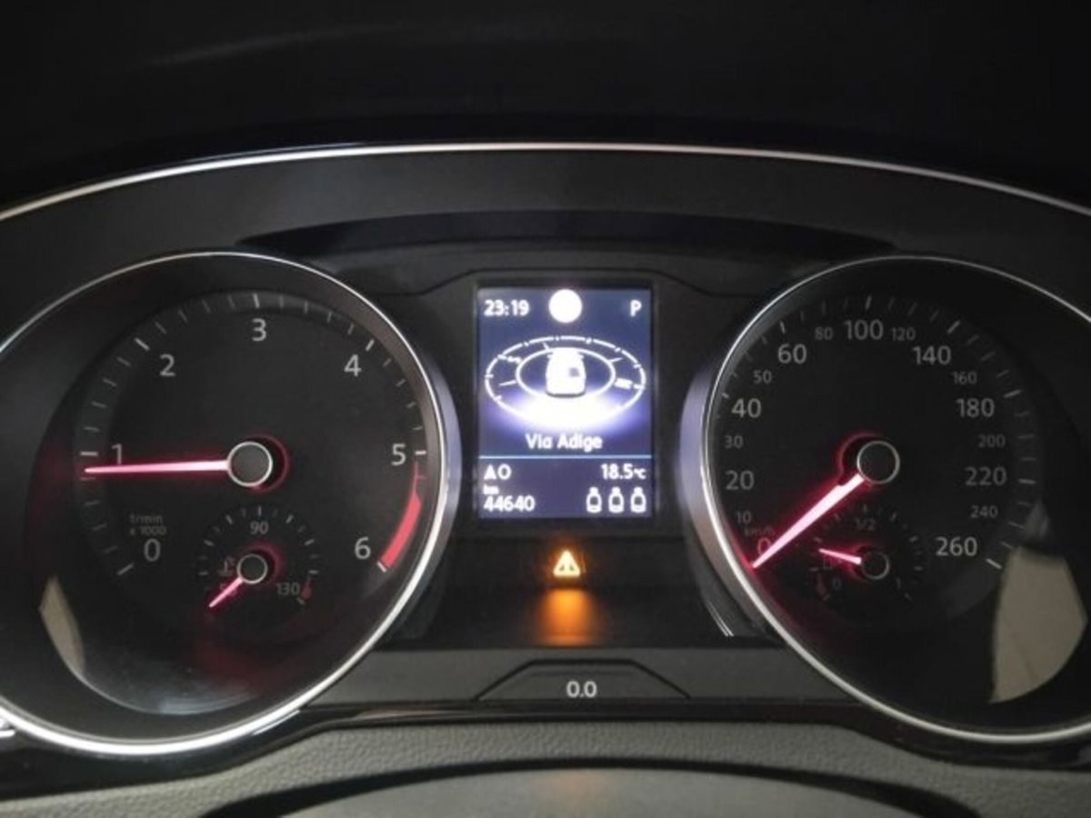 Volkswagen Passat Variant 2.0 TDI SCR EVO DSG Business (18)