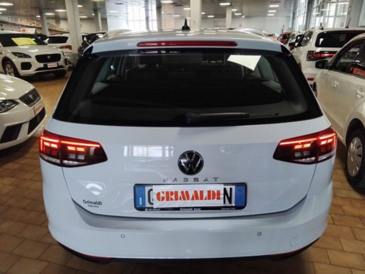 Volkswagen Passat Variant 2.0 TDI SCR EVO DSG Business (4)