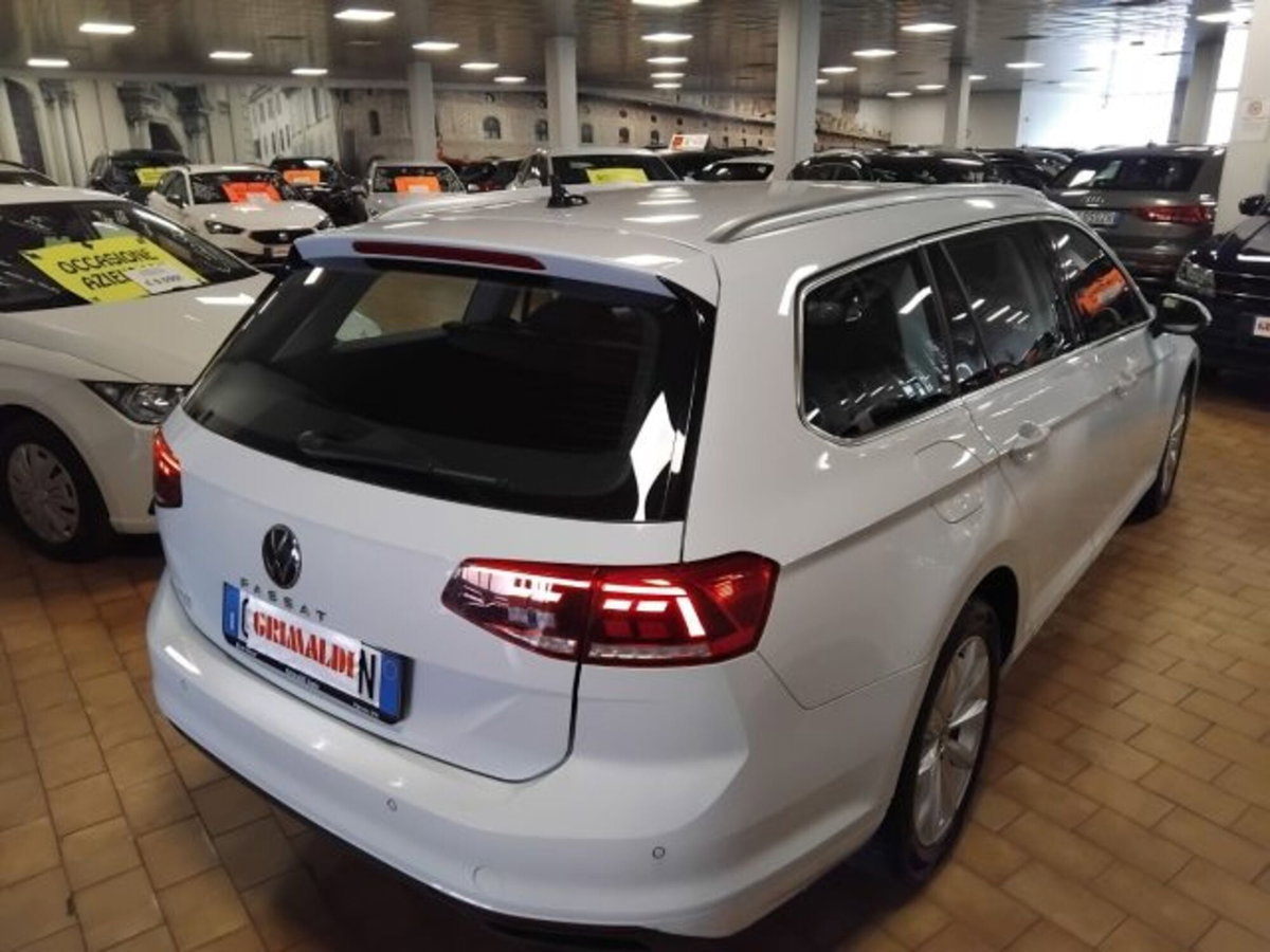 Volkswagen Passat Variant 2.0 TDI SCR EVO DSG Business (6)