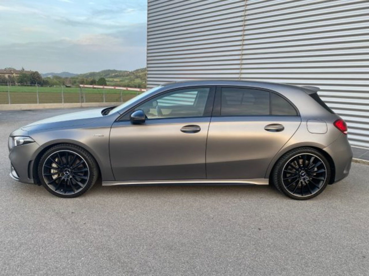 Mercedes-Benz Classe A Sedan 35 4Matic 4p. AMG (8)