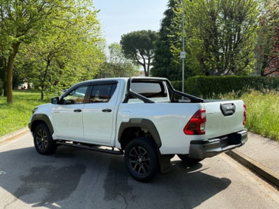 Toyota Hilux 2.8 D A/T 4WD porte Double Cab Invincible (20)