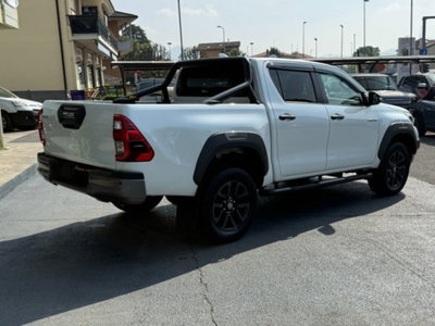 Toyota Hilux 2.8 D A/T 4WD porte Double Cab Invincible (4)